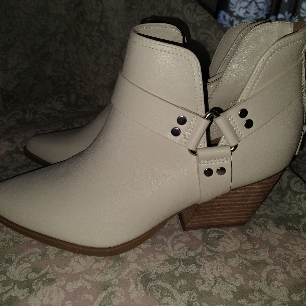 Dolce Vita ankle cowboy style boots